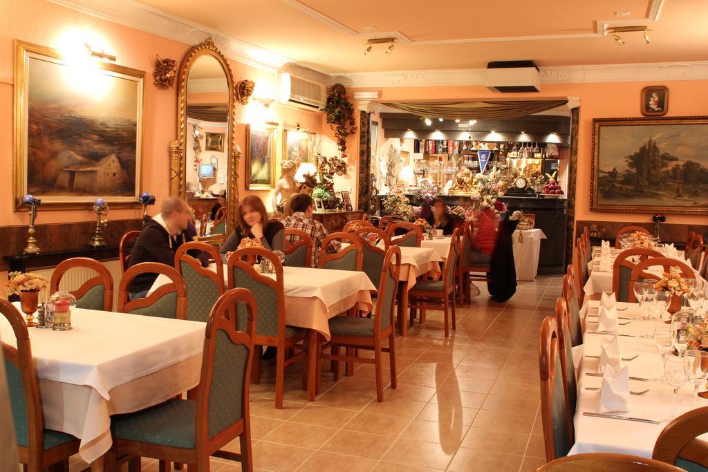 Hotel Vila Tina زغرب المظهر الخارجي الصورة