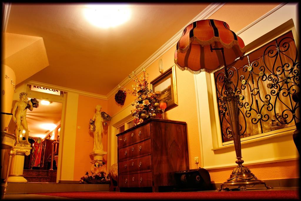 Hotel Vila Tina زغرب المظهر الخارجي الصورة