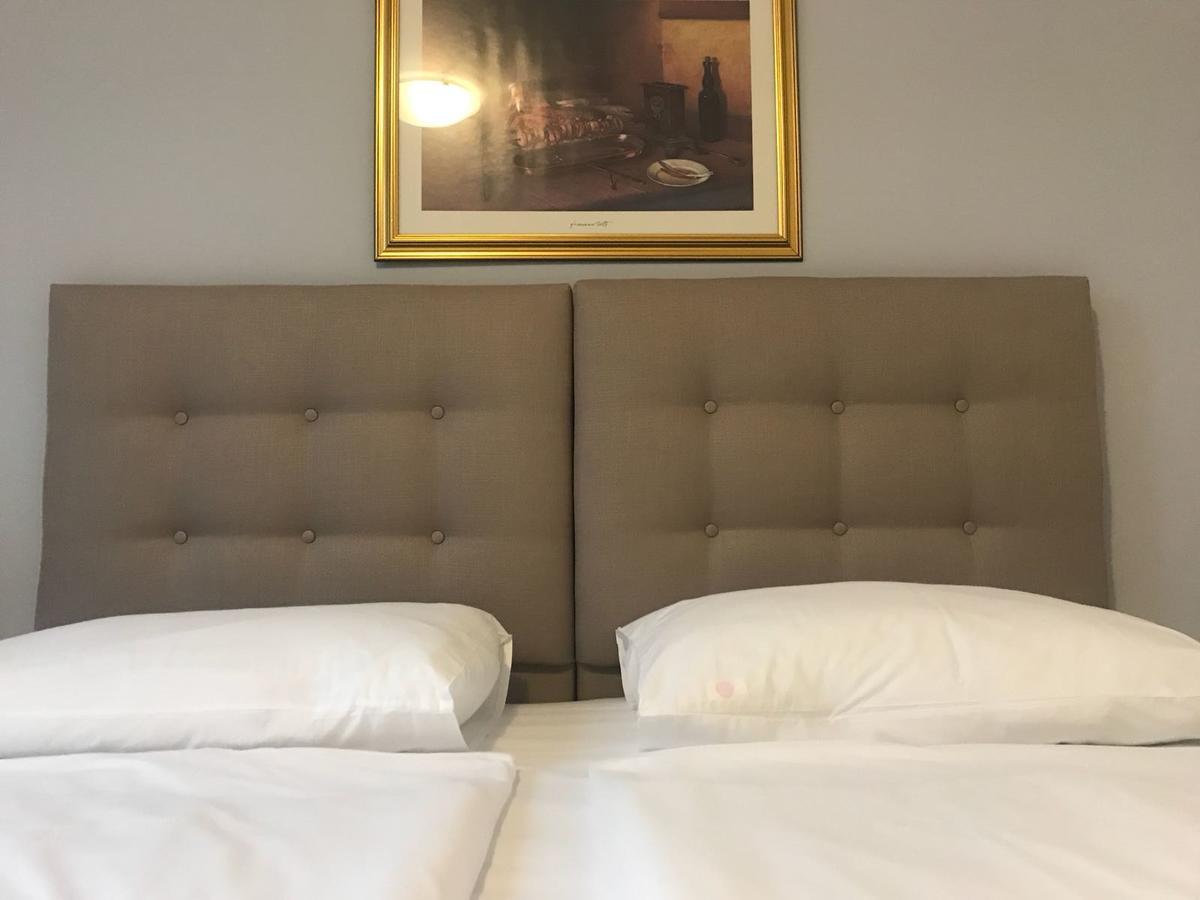 Hotel Vila Tina زغرب المظهر الخارجي الصورة