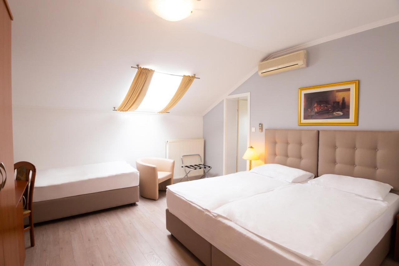 Hotel Vila Tina زغرب المظهر الخارجي الصورة