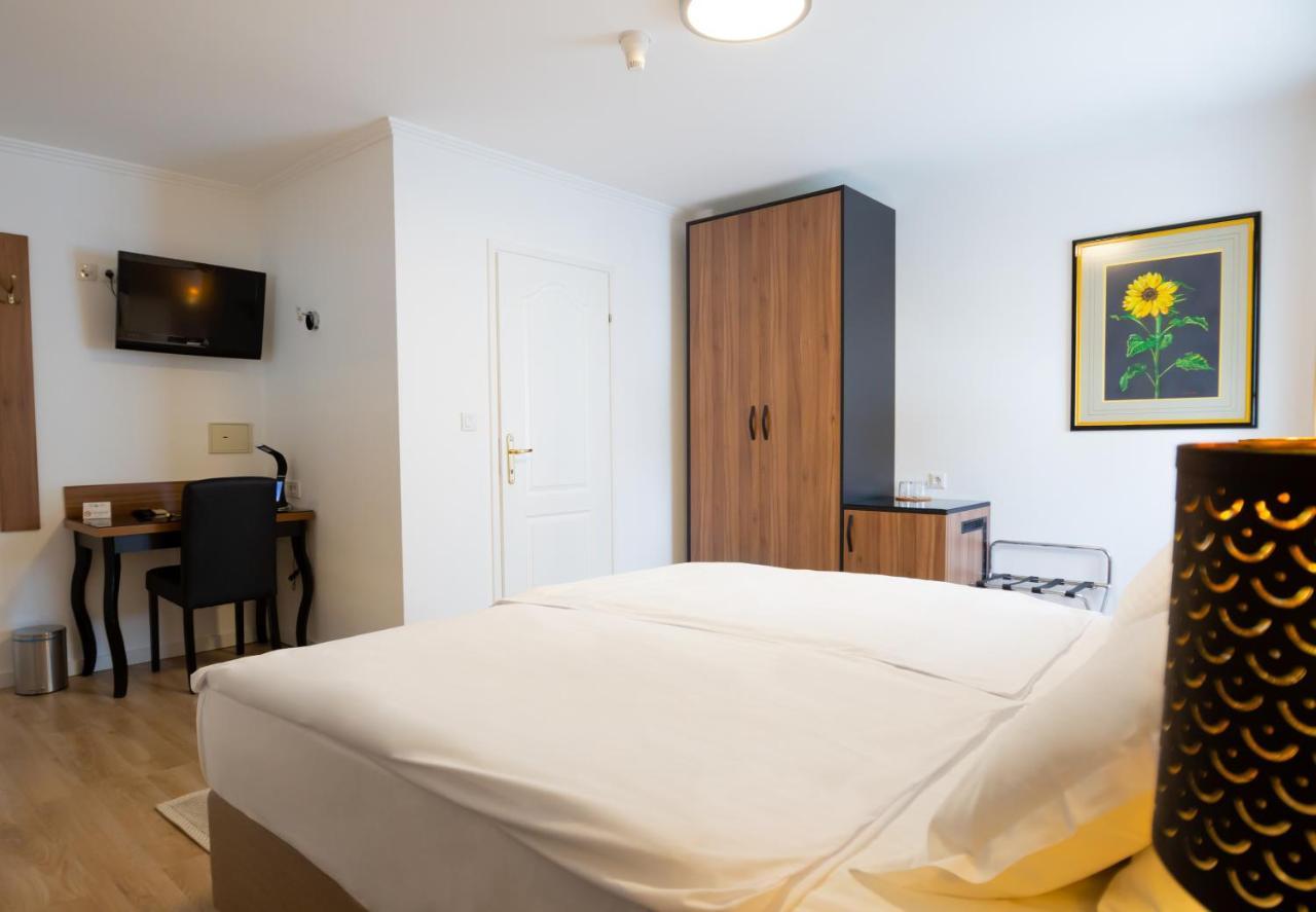 Hotel Vila Tina زغرب المظهر الخارجي الصورة