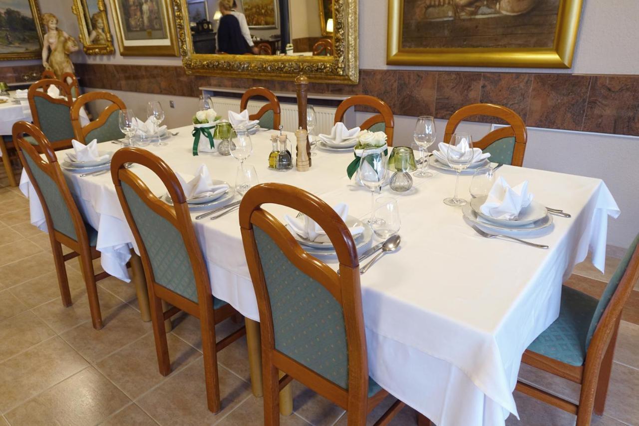 Hotel Vila Tina زغرب المظهر الخارجي الصورة